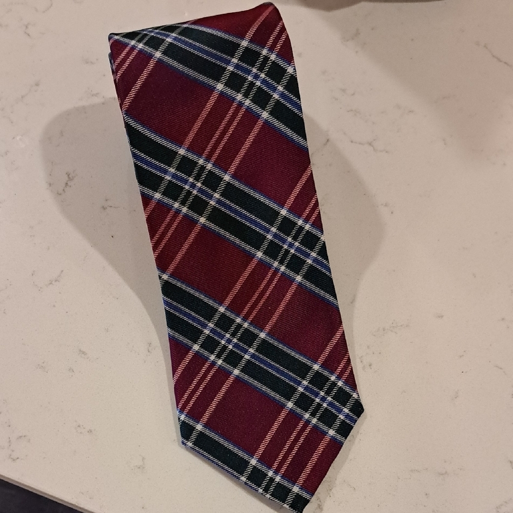 Roundtree & Yorke Red and Blue Plaid Silk Tie